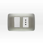 Interruptor Simple 9/12 Mas Toma Corriente 10A 250V Armado Plata Lexo